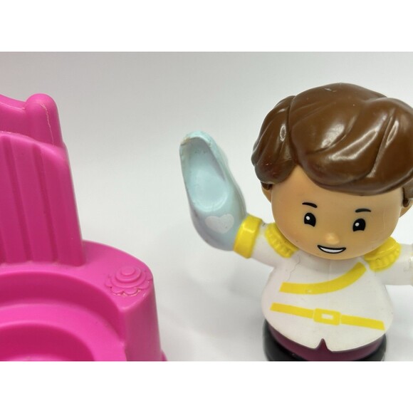 Little People Disney Princess Cinderella And Prince Charming With Pink Chair - Picture 10 of 16